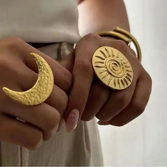 Anthropologie 18k gold plated adjustable Sun Ring-Bold and Beautiful - Picture 1 of 8